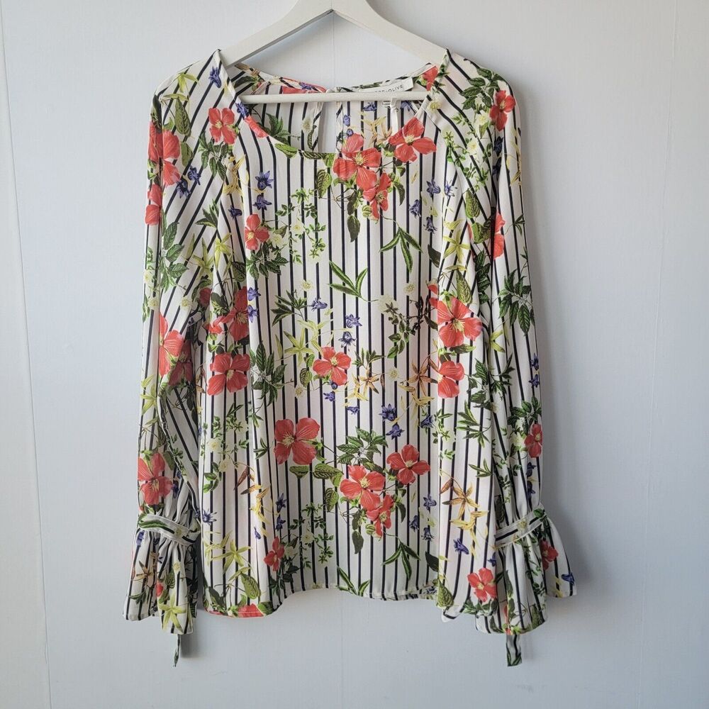 Rose + Olive womens Cream Striped Floral Top size M Boho Tropical tie sleeve
